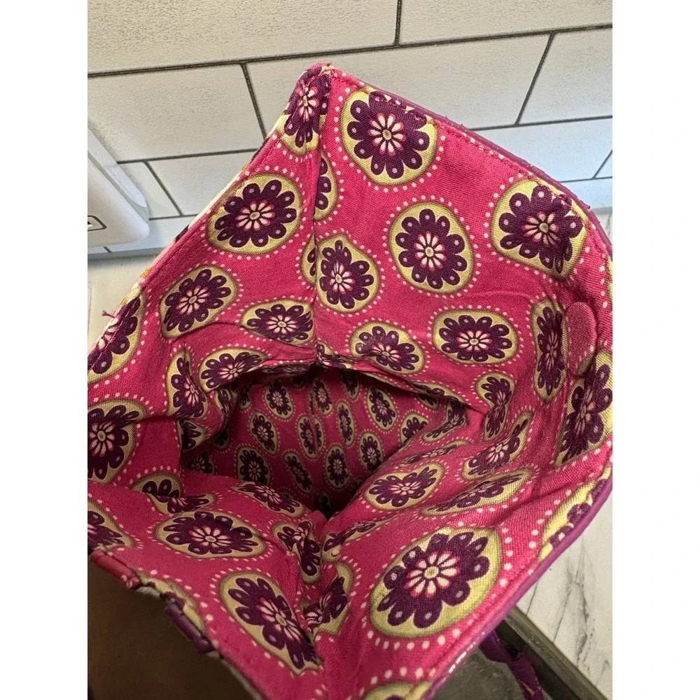 Vera Bradley Very Berry Paisley Flipster Crossbody Purse Pink Purple Retired